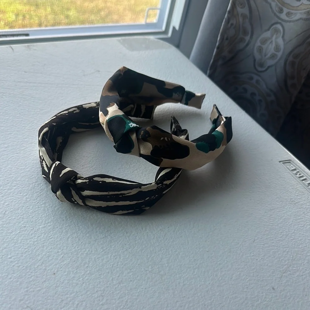 NEW Stylish Black and Cream Headbands